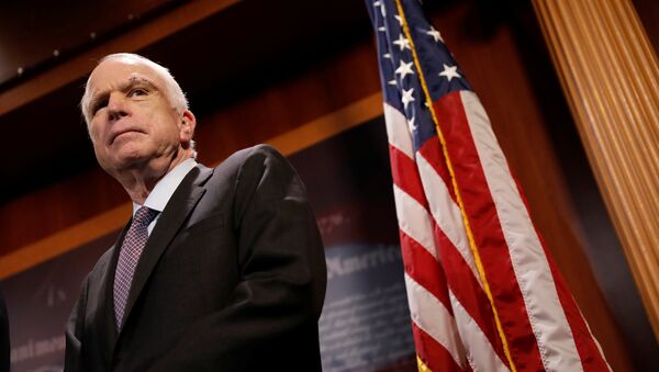 Senador de Arizona, John McCain - Sputnik Mundo