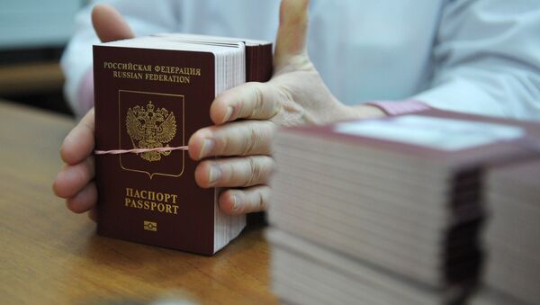 Los pasaportes rusos (imagen referencial) - Sputnik Mundo