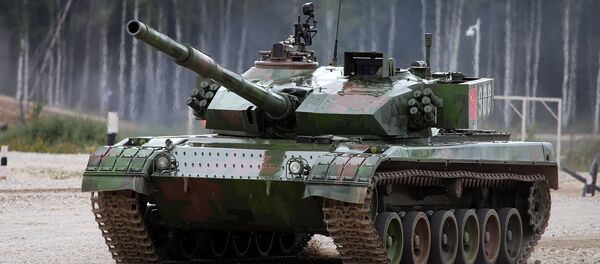 Un tanque Tipo96A en el Biatlón de tanques Un tanque Tipo96A en el Biatlón de tanques - Sputnik Mundo