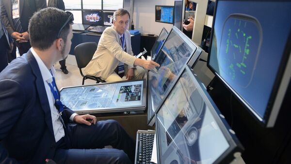 Simulador de vuelo en el Salón Aeroespacial MAKS 2017 (imagen referencial) - Sputnik Mundo