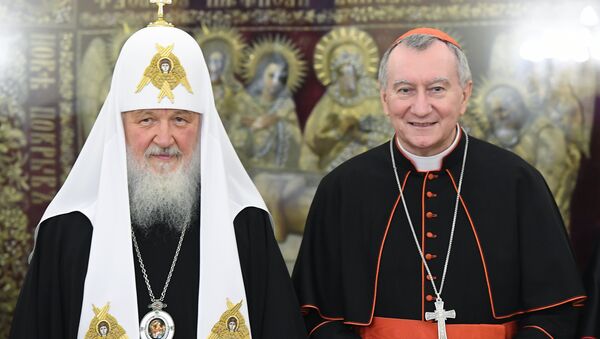 Encuentro entre el  patriarca Kiril y el secretario de Estado del Vaticano, Pietro Parolin. - Sputnik Mundo