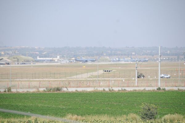 Los aviones militares, en la base de Incirlik Los aviones militares, en la base de Incirlik - Sputnik Mundo
