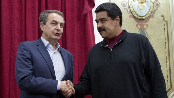 El expresidente español, José Luis Rodríguez Zapatero, y el presidente de venezuela, Nicolás Maduro (archivo) - Sputnik Mundo