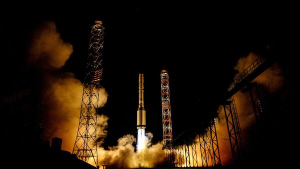 El lanzamiento del cohete portador Protón-M - Sputnik Mundo