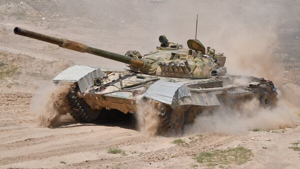 Tanque T-72 del Ejército sirio (archivo) - Sputnik Mundo