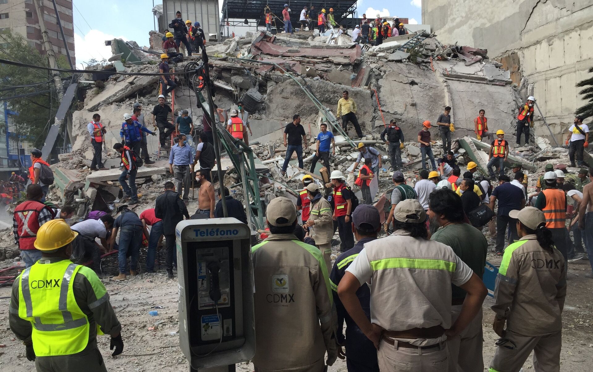 Землетрясения сентябрь. Землетрясение в Мехико 2017. Мексика землетрясение сентябрь 2017. Землетрясение в Мексике 2017 год 19 сентября.