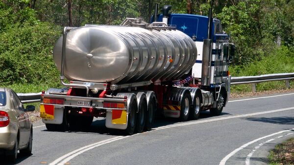 Un camión cisterna (imagen referencial) - Sputnik Mundo