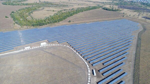 La primera central solar inaugurada en la región rusa de Sarátov - Sputnik Mundo