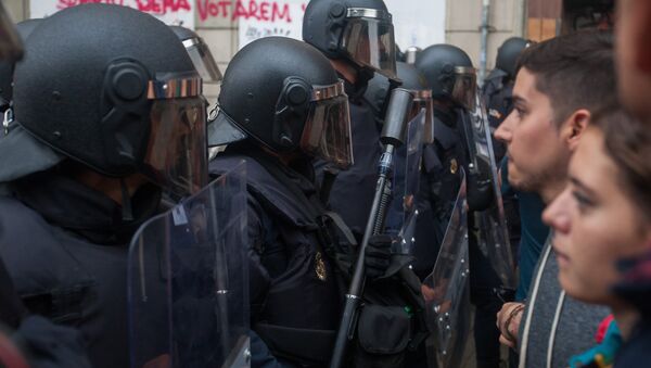 Policía Nacional española en Cataluña - Sputnik Mundo