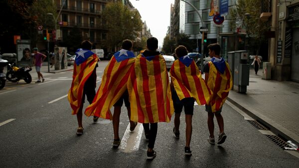 Estudiantes catalanes en Barcelona - Sputnik Mundo