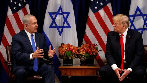 Primer ministro de IsraelBenjamin Netanyahu, y presidente de EEUU, Donald Trump - Sputnik Mundo