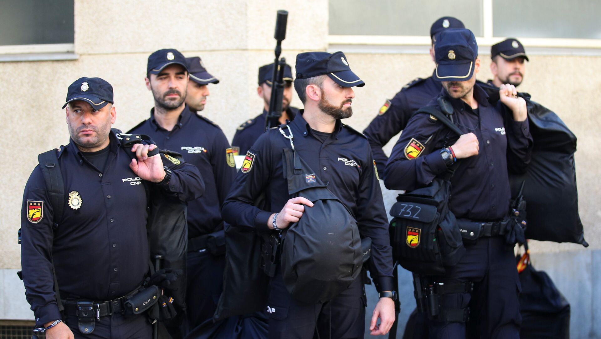 El Ministerio de Defensa español envía a Cataluña dos convoyes con El Ministerio de Defensa español envía a Cataluña dos convoyes con