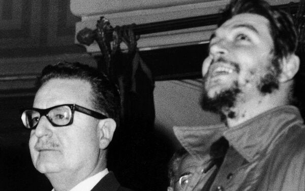 El Che Guevara y Salvador Allende - Sputnik Mundo