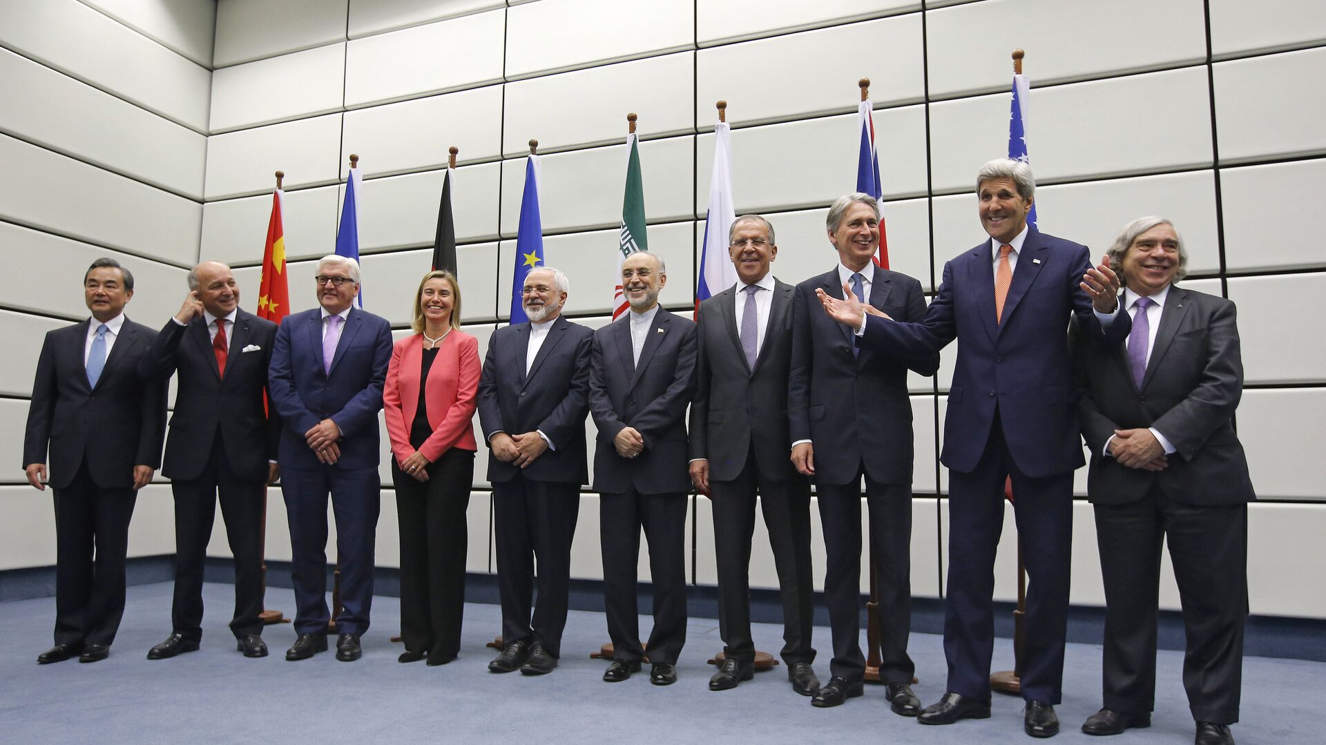 El Plan Integral de Acción Conjunta fue firmado en Viena el 14 de julio de 2015 entre Irán y el Grupo 5+1, compuesto por los cinco miembros permanentes del Consejo de Seguridad de la ONU—China, Francia, Rusia, Reino Unido, Estados Unidos— más Alemania. - Sputnik Mundo, 1920, 28.11.2021