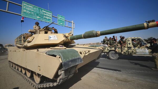 Un tanque iraquí avanza hacia Kirkuk - Sputnik Mundo