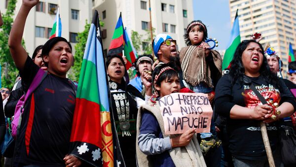 Mapuches en protestas - Sputnik Mundo