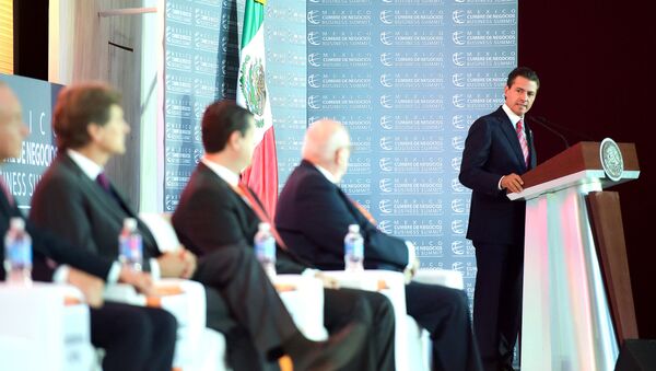 El presidente de México, Enrique Peña Nieto, participa en la XV Edición de México Cumbre de Negocios - Sputnik Mundo