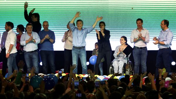 El presidente de Argentina, Mauricio Macri, celebra los resultados de las elecciones parlamentarias - Sputnik Mundo