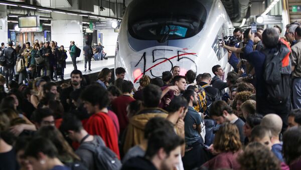 Bloqueo de la estación ferroviaria en Barcelona - Sputnik Mundo