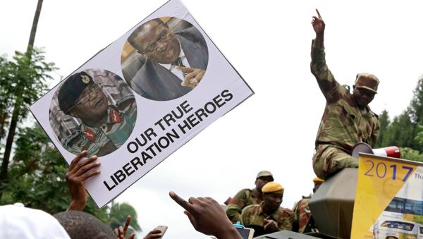 Opositores y militares en Zimbabue - Sputnik Mundo