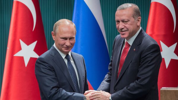 Vladímir Putin, presidente de Rusia (izda.) y Recep Tayyip Erdogan, presidente de Turquía (drcha.), Archivo - Sputnik Mundo