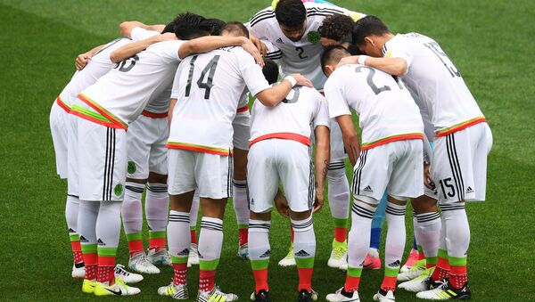 La selección mexicana durante la Copa Confederaciones 2017 - Sputnik Mundo