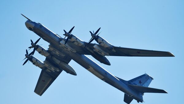 Bombardero estratégico ruso Tu-95MS - Sputnik Mundo