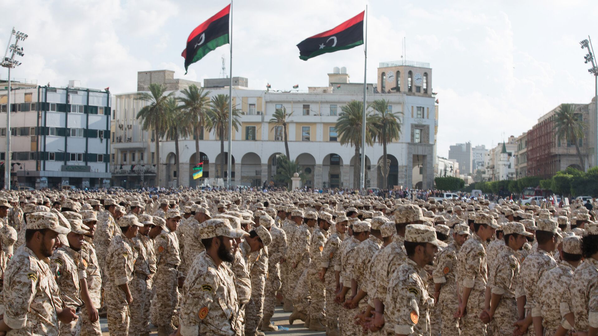 Militares bajo el mando del gobierno en Tripoli celebran el 75º aniversario del Ejército de Libia - Sputnik Mundo, 1920, 11.12.2021