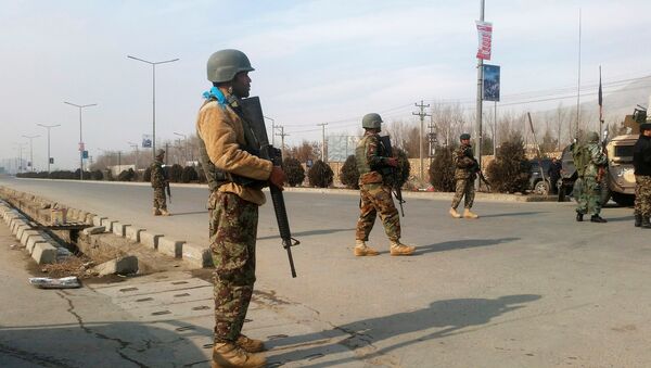 Fuerzas de seguridad afganas en el lugar del ataque en Kabul - Sputnik Mundo