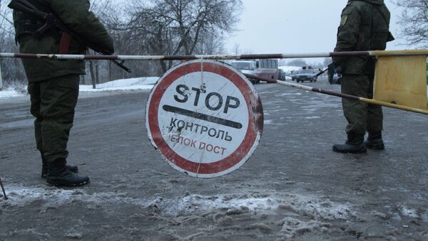 Un puesto de control en la región de Donetsk, donde tuvo lugar el canje de prisioneros (archivo) - Sputnik Mundo