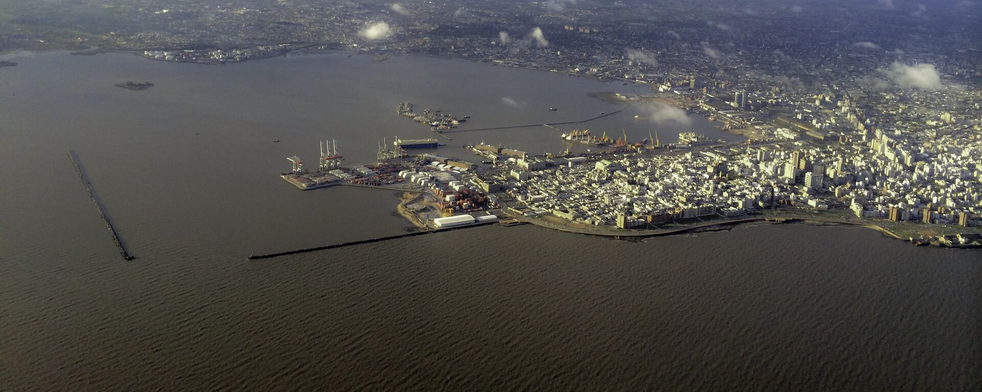 El puerto de Montevideo (archivo) - Sputnik Mundo, 1920, 20.02.2019