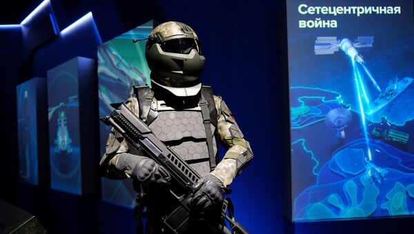 Una maqueta del futuro traje de combate de los soldados rusos - Sputnik Mundo