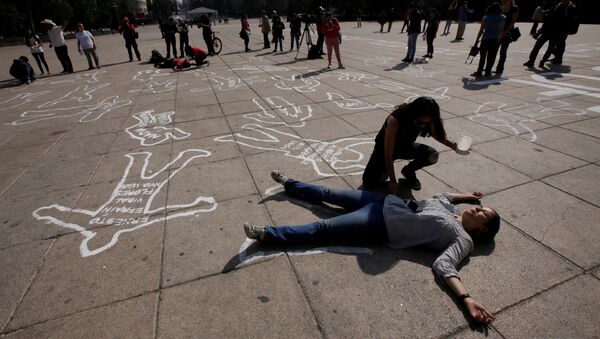 Una protesta contra la violencia y las muertes en México - Sputnik Mundo