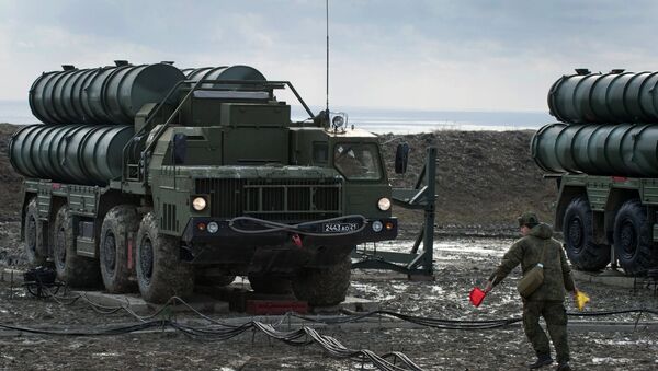 Un regimiento de S-400 desplegado en Crimea (archivo) - Sputnik Mundo
