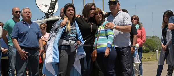 Familiares de los tripulantes del submarino ARA San Juan Familiares de los tripulantes del submarino ARA San Juan - Sputnik Mundo