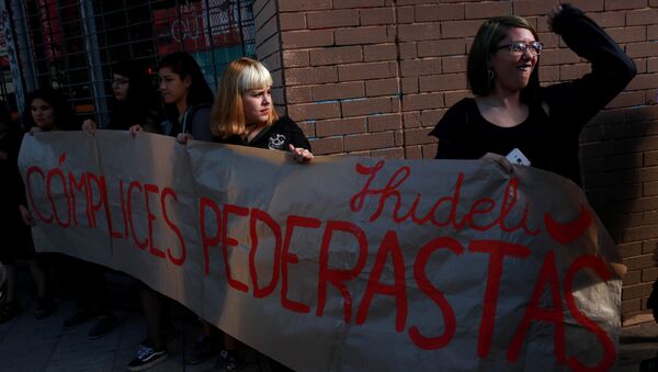 Protestas en Chile durante la visita de Papa Francisco - Sputnik Mundo