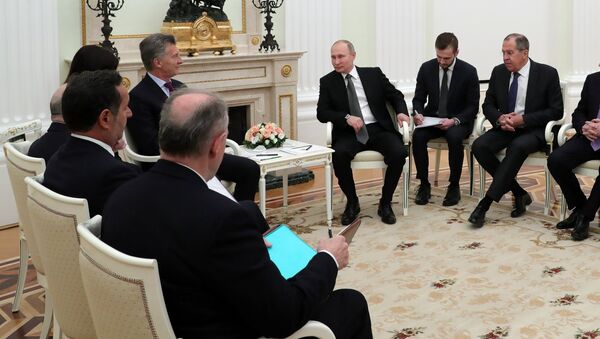 La reunión entre Vladimir Putin, el presidente de Rusia y Mauricio Macri, el presidente de Argentina, Moscú, Rusia - Sputnik Mundo
