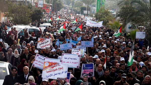 Manifestación contra la decisión de EEUU de reducir su contribución a la Unrwa en la Franja de Gaza - Sputnik Mundo