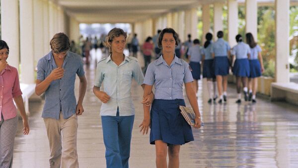 Alumnos de la escuela Lenin en Cuba - Sputnik Mundo