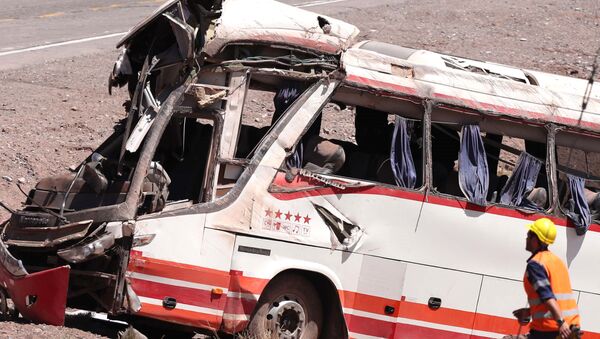 El lugar del accidente de autobús en Argentina - Sputnik Mundo