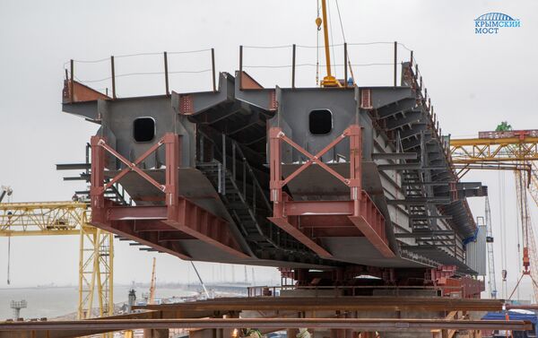 La construcción del puente de Crimea - Sputnik Mundo