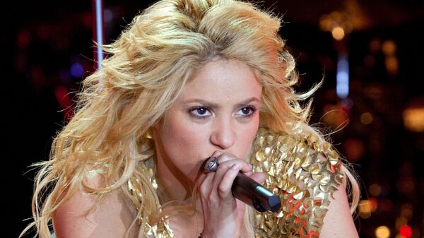 La cantante colombiana Shakira da un concierto en el complejo deportivo Olympiysky de Moscú - Sputnik Mundo