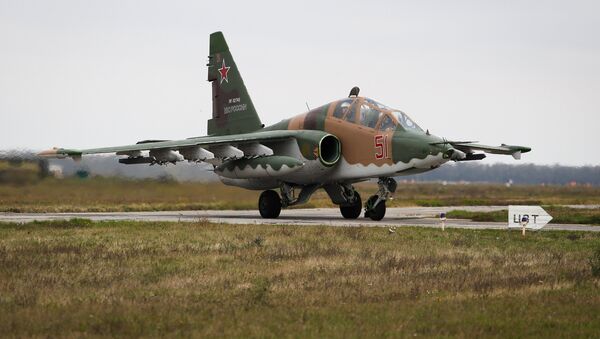 Avión de asalto ruso Su-25 (archivo) - Sputnik Mundo