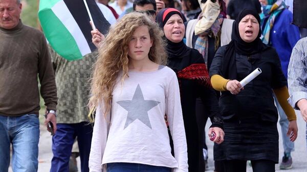 Ahed Tamimi, la activista palestina de 17 años sometida a juicio militar ante el Ejército de Israel - Sputnik Mundo