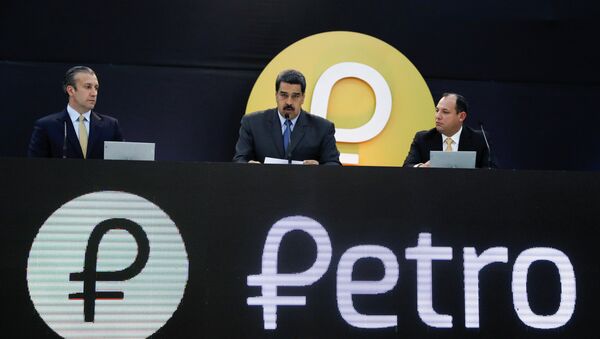 Nicolás Maduro, presidente de Venezuela, durante el lanzamiento de la criptomoneda petro (archivo) - Sputnik Mundo