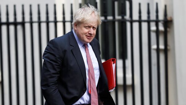 El secretario de Asuntos Exteriores de Gran Bretaña, Boris Johnson, llega a Downing Street en Londres - Sputnik Mundo