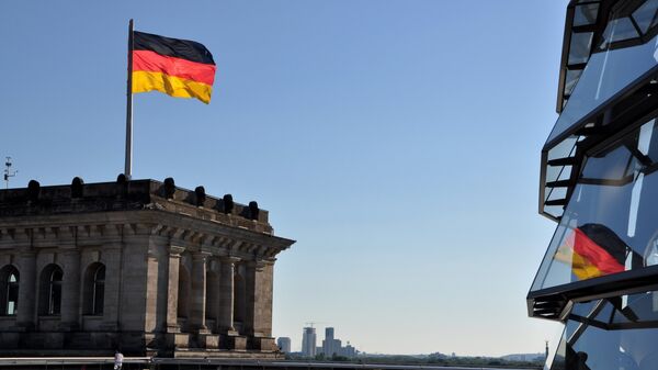 Bandera de Alemania en Berlín - Sputnik Mundo