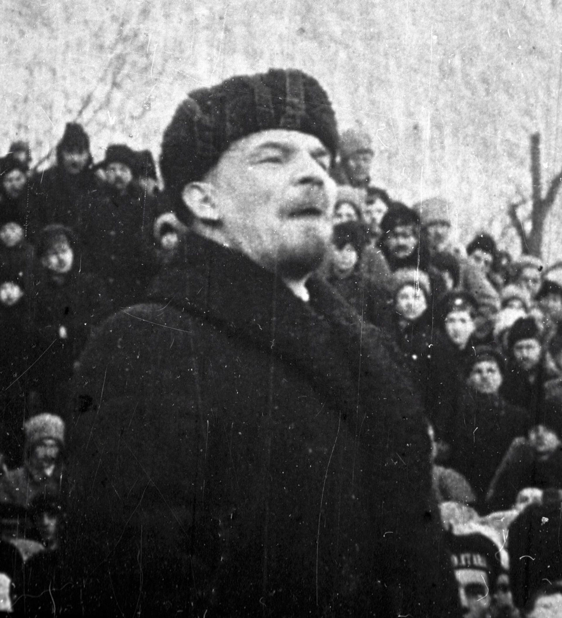 Как отнеслось население к смерти ленина совсем. Ленин в 1917 году. Ленин в 1917 году фото.