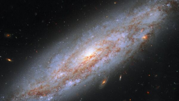 Galaxia NGC 3972 - Sputnik Mundo