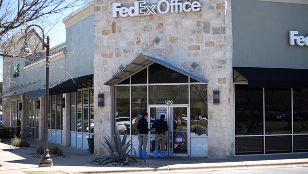Un centro logístico de la compañía de mensajería FedEx, junto al aeropuerto de Austin - Sputnik Mundo
